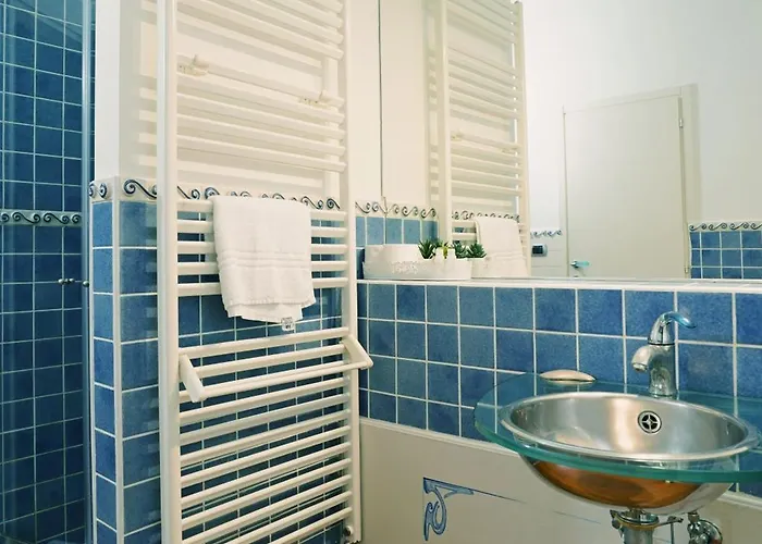 Avanguardia Art Club Kwatera prywatna *