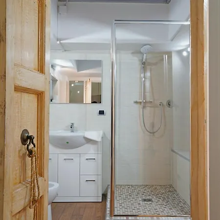 Avanguardia Art Club 民宿 费拉拉