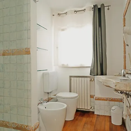 Avanguardia Art Club Homestay