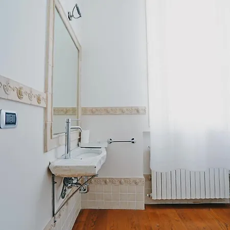 Avanguardia Art Club Homestay *