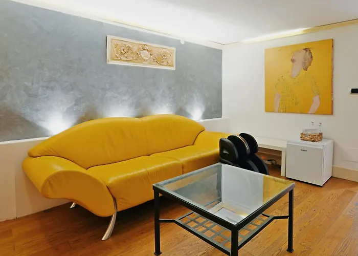 Homestay Avanguardia Art Club