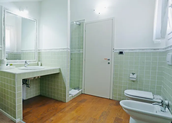 Avanguardia Art Club Alloggio in famiglia Ferrara