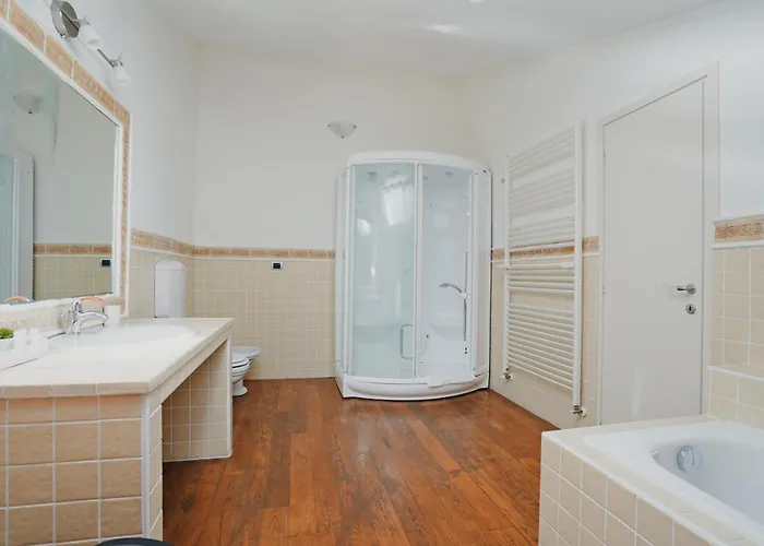 Homestay Avanguardia Art Club *