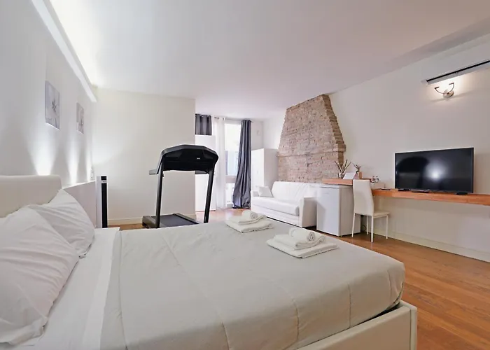 Avanguardia Art Club * Ferrara