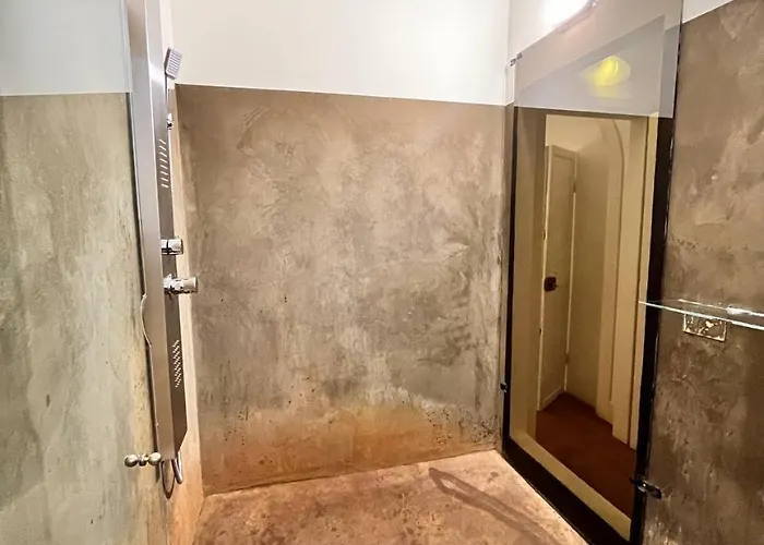 Avanguardia Art Club Homestay *