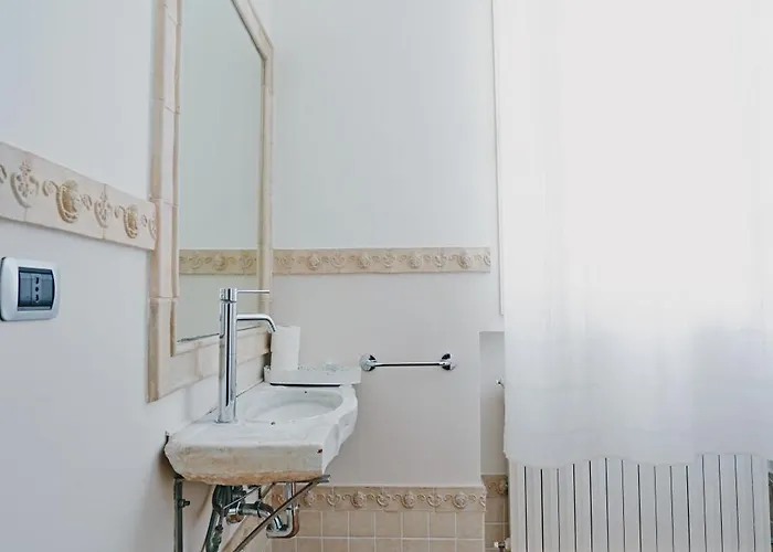 Avanguardia Art Club Homestay *